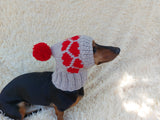 Pet hat with hearts for dog wool winter and pompom
