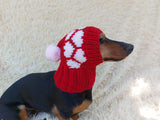 Pet hat with hearts for dog wool winter and pompom