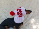 Pet hat with hearts for dog wool winter and pompom