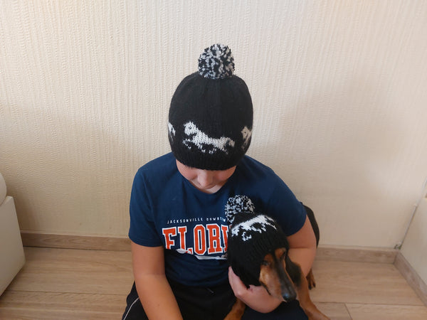 Mother and dog hat snood set, family hostess and dachshund hat snood set
