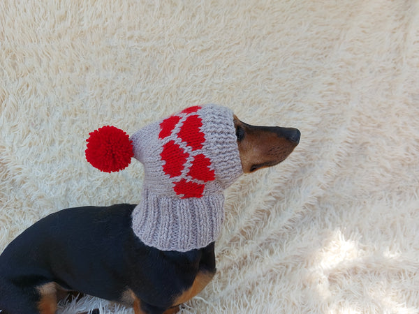 Pet hat with hearts for dog wool winter and pompom