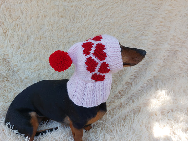 Pet hat with hearts for dog wool winter and pompom