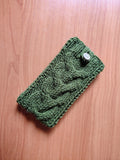Cozy Cable Knit Phone Cover, Cream White Knitted Phone Pouch with Wooden Button, Protective Smartphone Sleeve, Winter Tech Gift