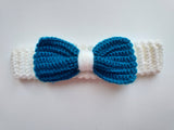 Knitted collar bow for dog or cat