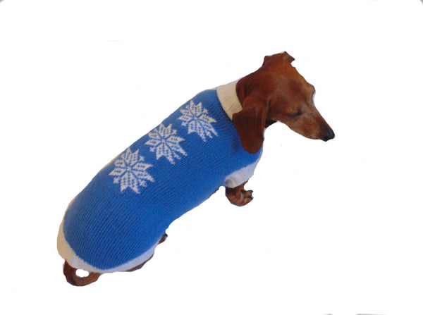 Christmas knitted sweater with snowflakes for dog dachshundknit